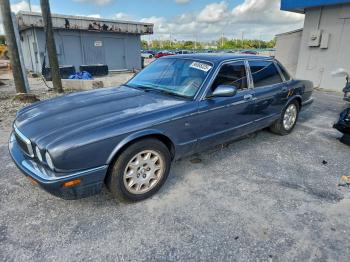  Salvage Jaguar Xj8