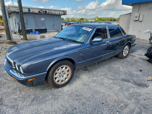  Salvage Jaguar Xj8