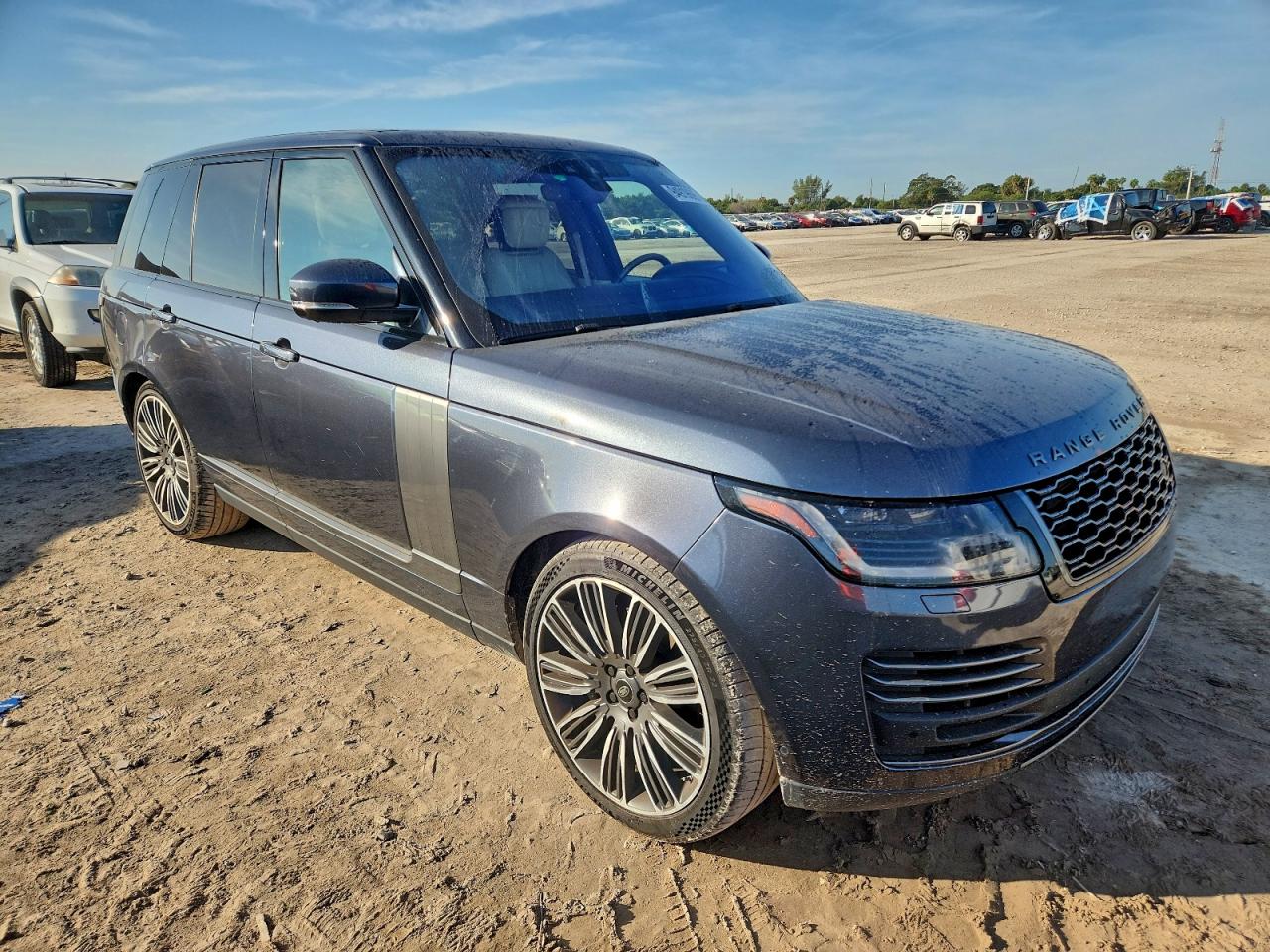 Land Rover Range Rover Autobiography Image 5
