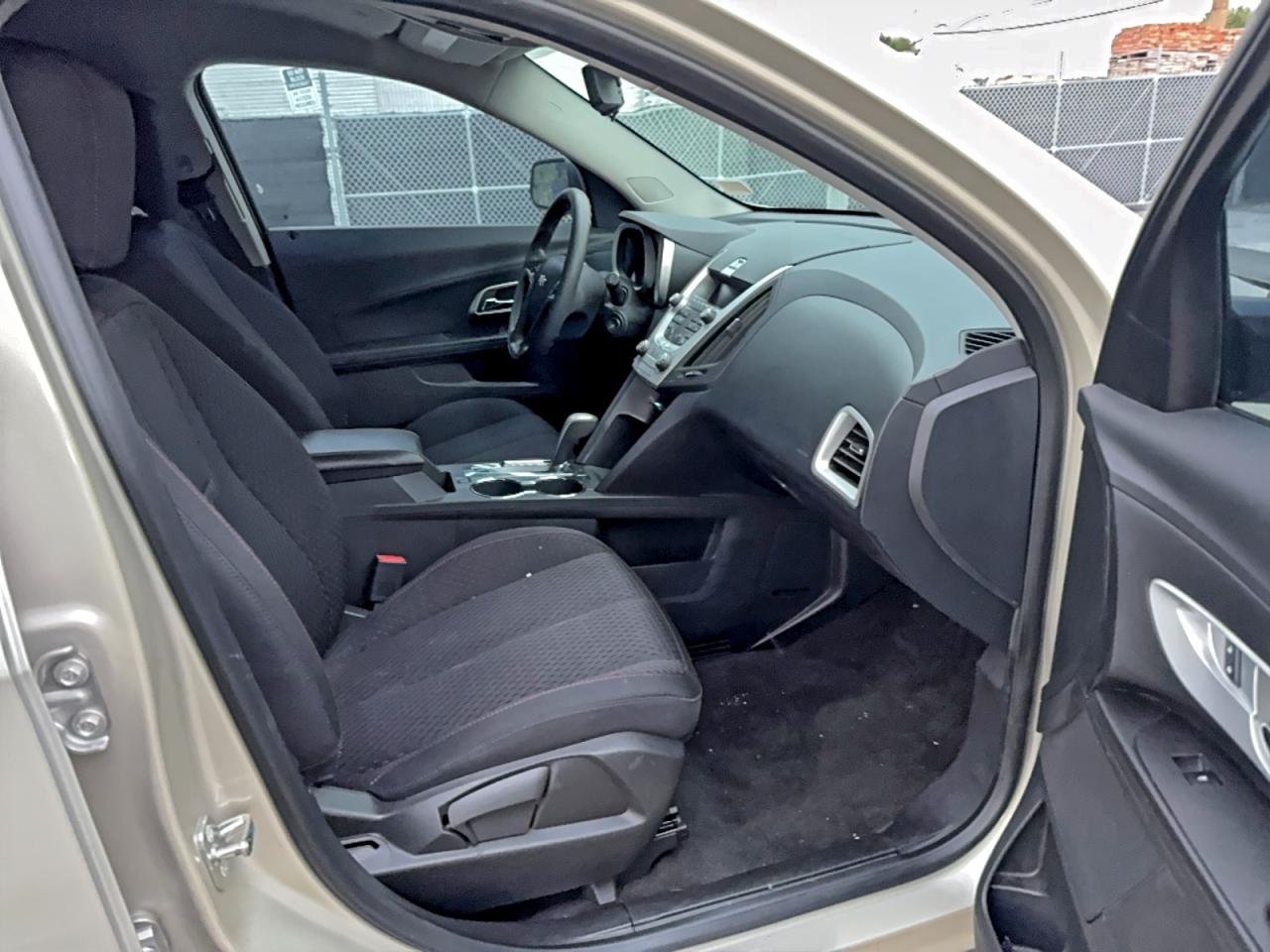 Chevrolet Equinox Ls Image 8