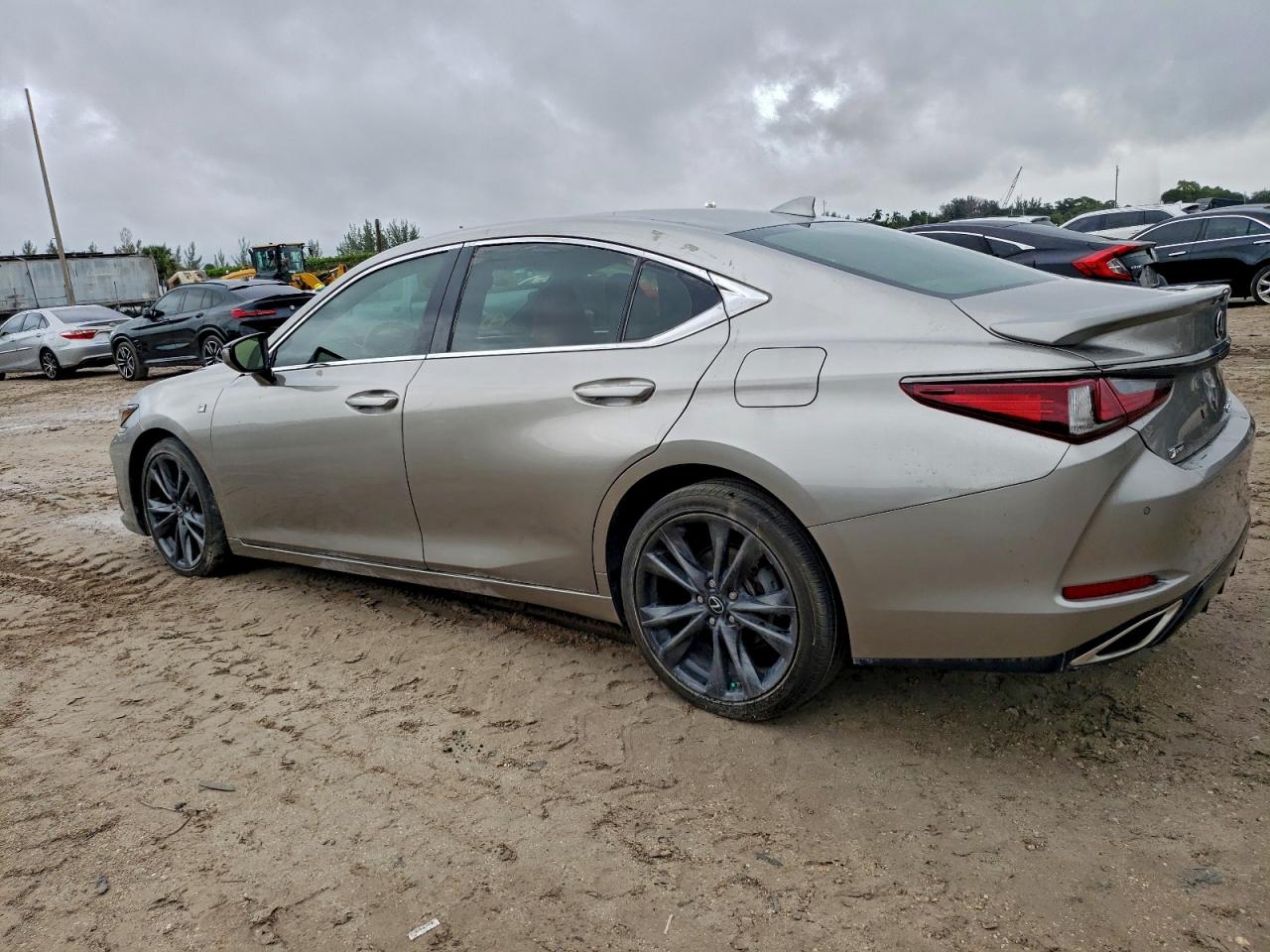 Lexus Es 350 Base Image 9
