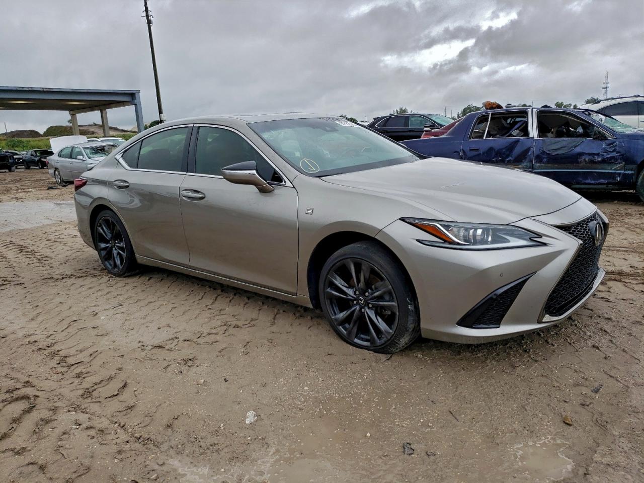 Lexus Es 350 Base Image 2
