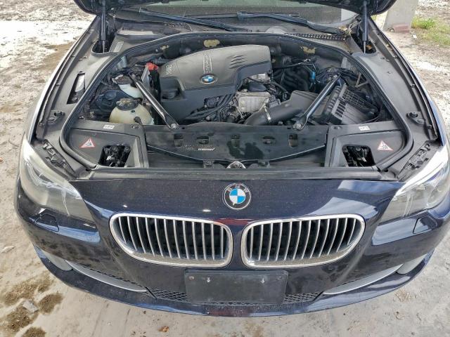 BMW 5 Series Xi Image 9