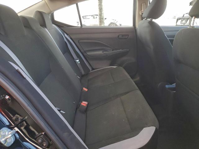 Nissan Versa S Image 3