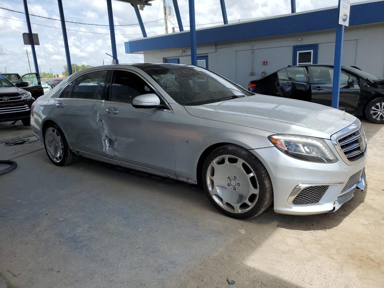 Mercedes-Benz S-Class S600 Image 2