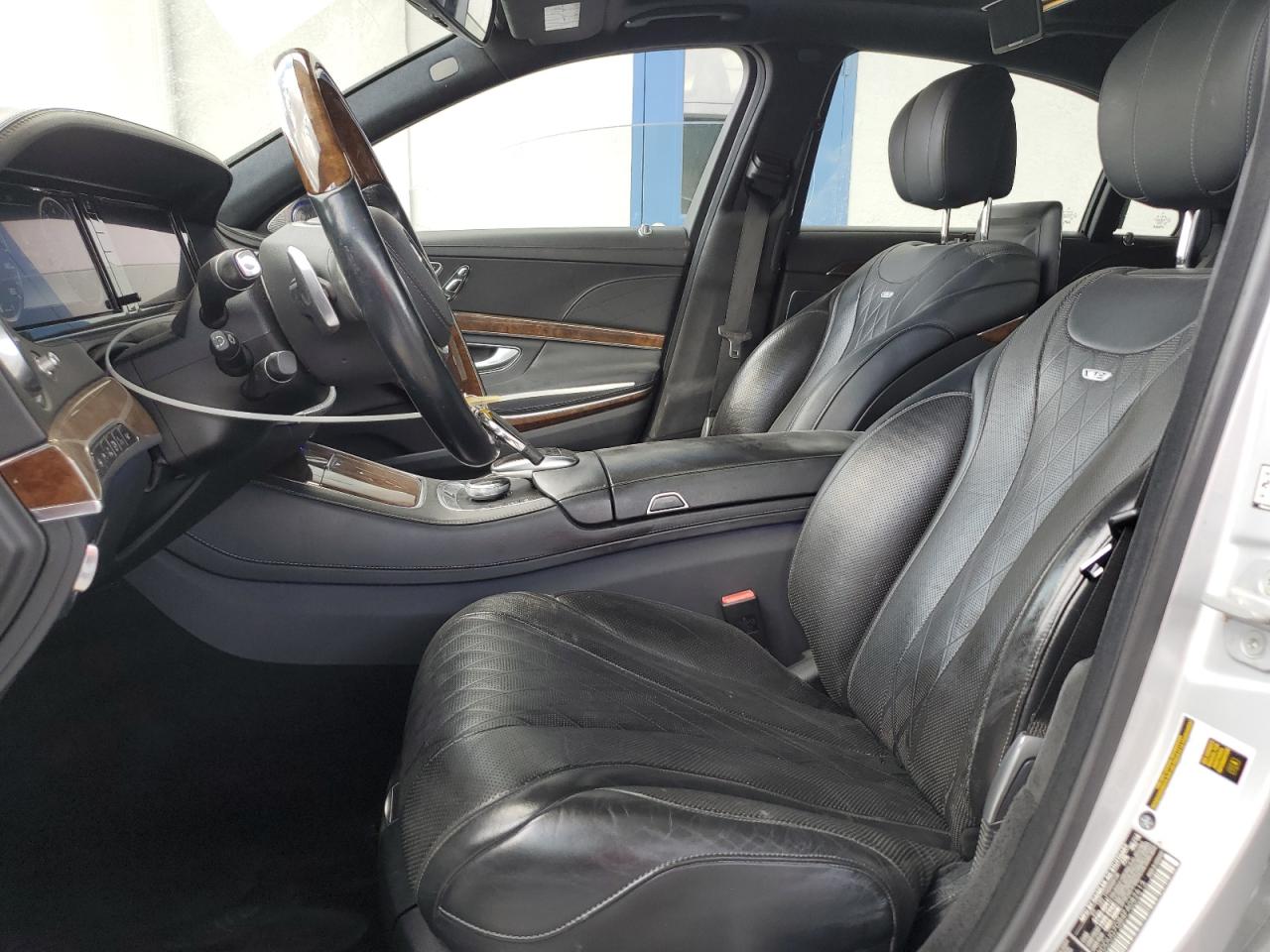 Mercedes-Benz S-Class S600 Image 4