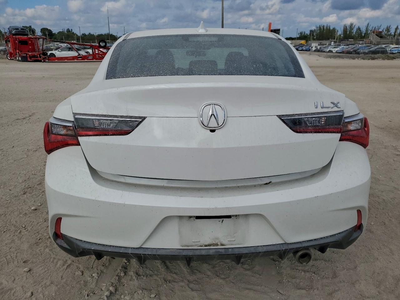 Acura ILX Image 12