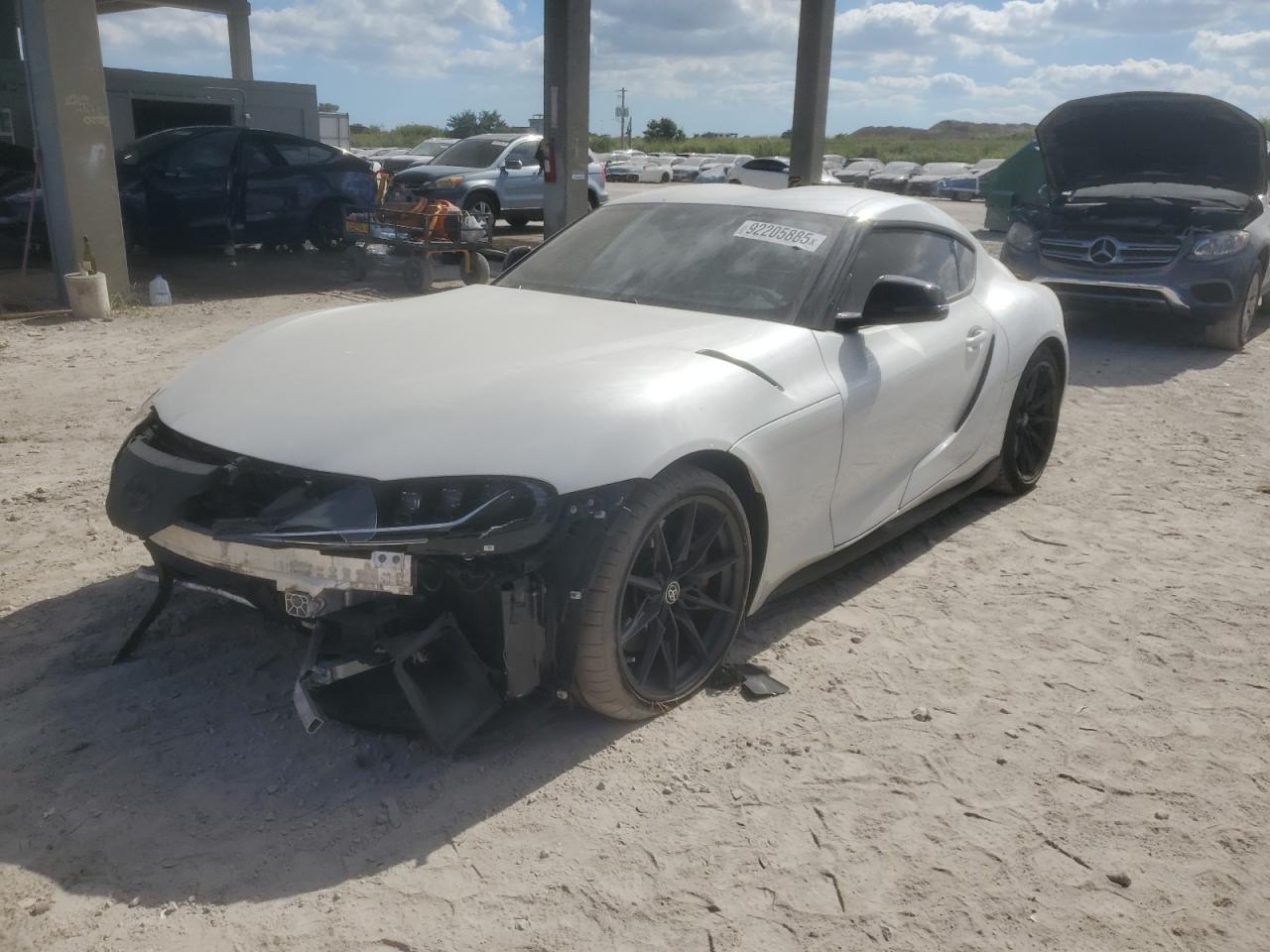 Toyota Supra Base Image 1