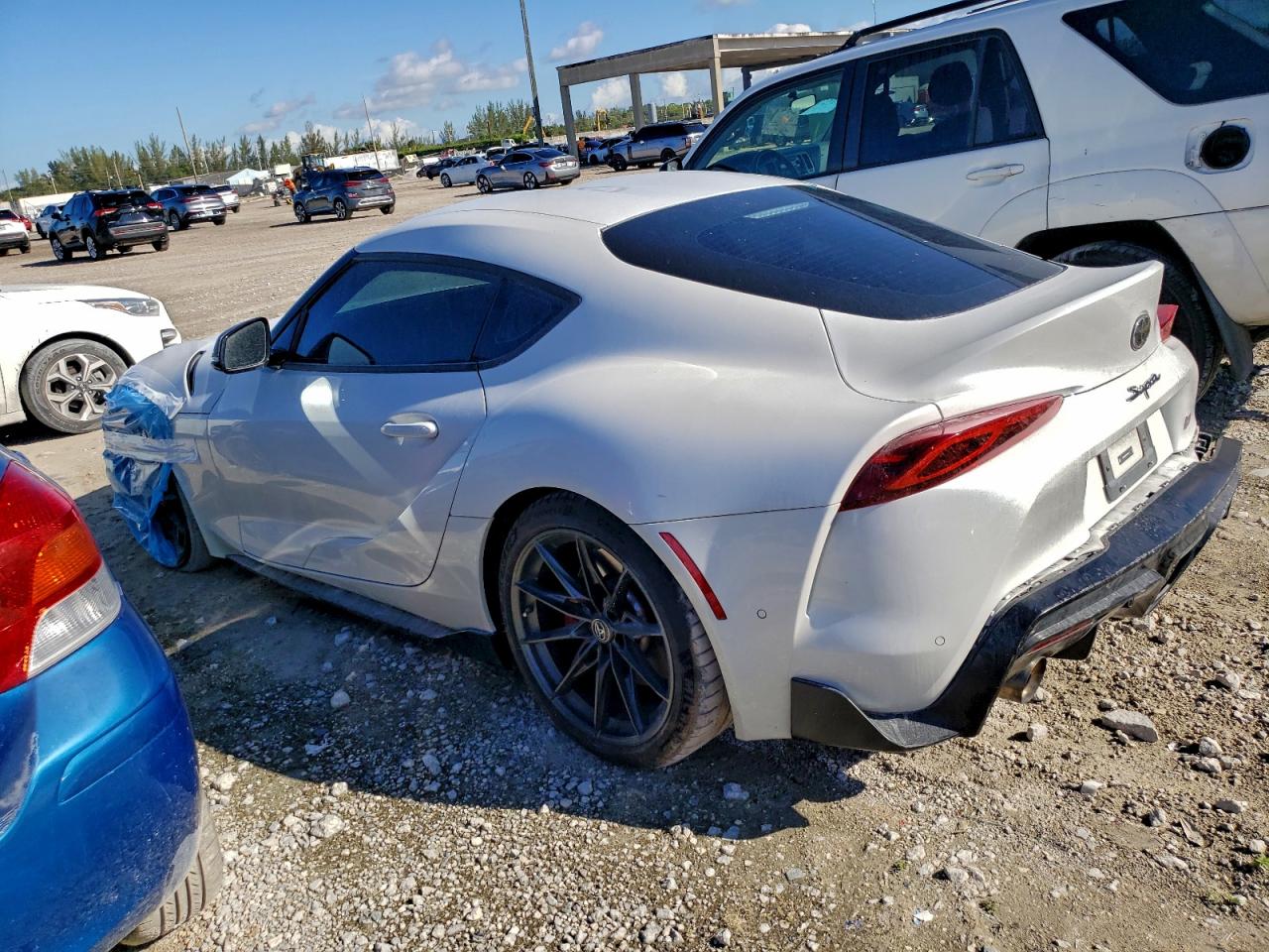 Toyota Supra Base Image 4