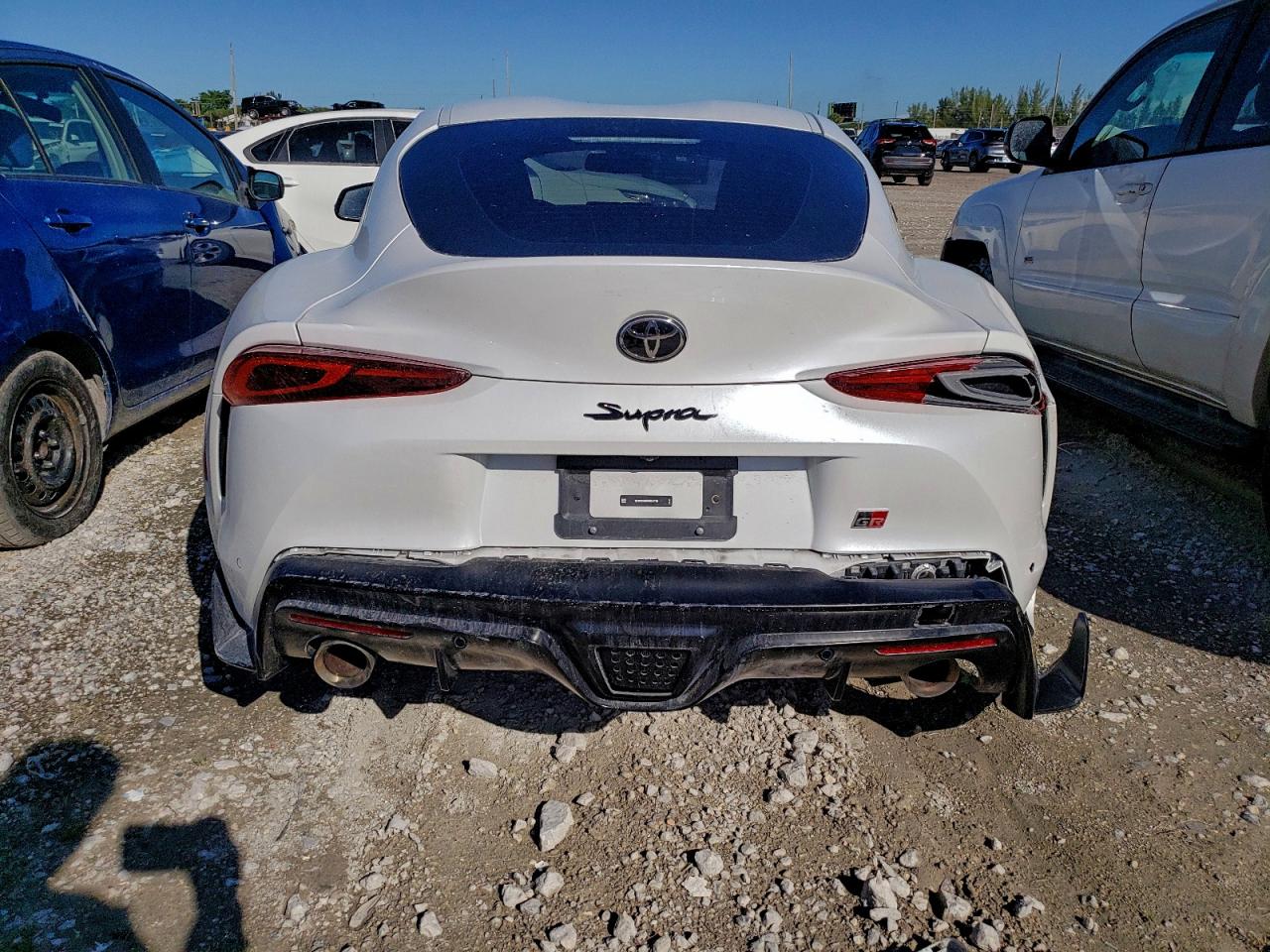 Toyota Supra Base Image 11