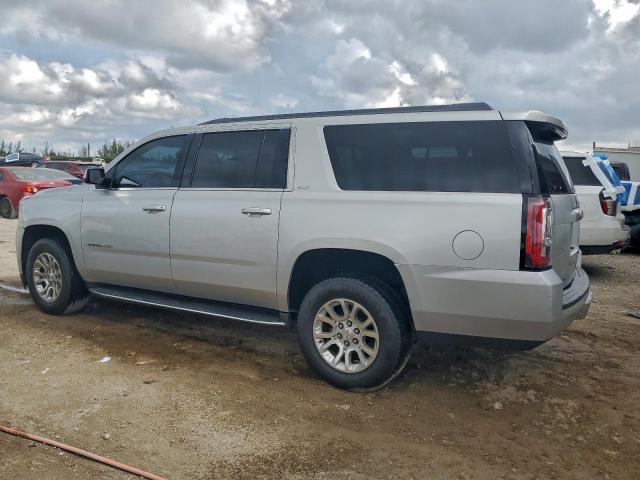 GMC Yukon C1500 Slt Image 2