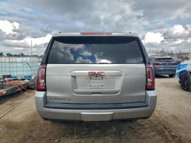 GMC Yukon C1500 Slt Image 4