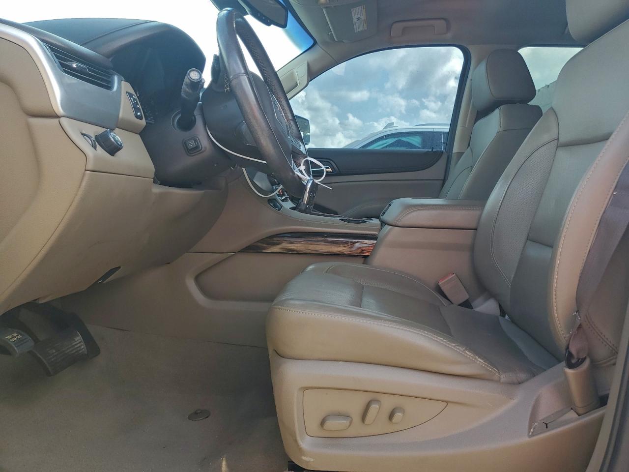 GMC Yukon C1500 Slt Image 5