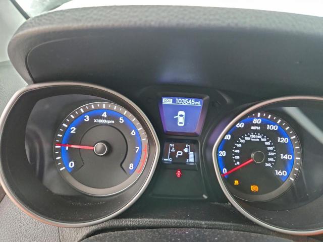 Hyundai ELANTRA Image 10