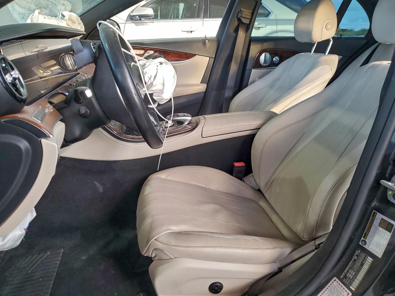 Mercedes-Benz E-Class 450 4matic Image 6