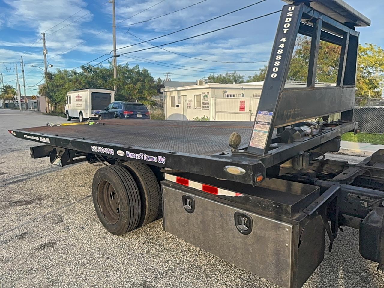 Ford F-550 Super Duty Image 6