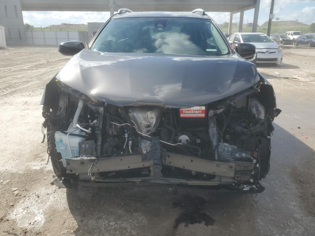 Toyota RAV4 Le Image 3