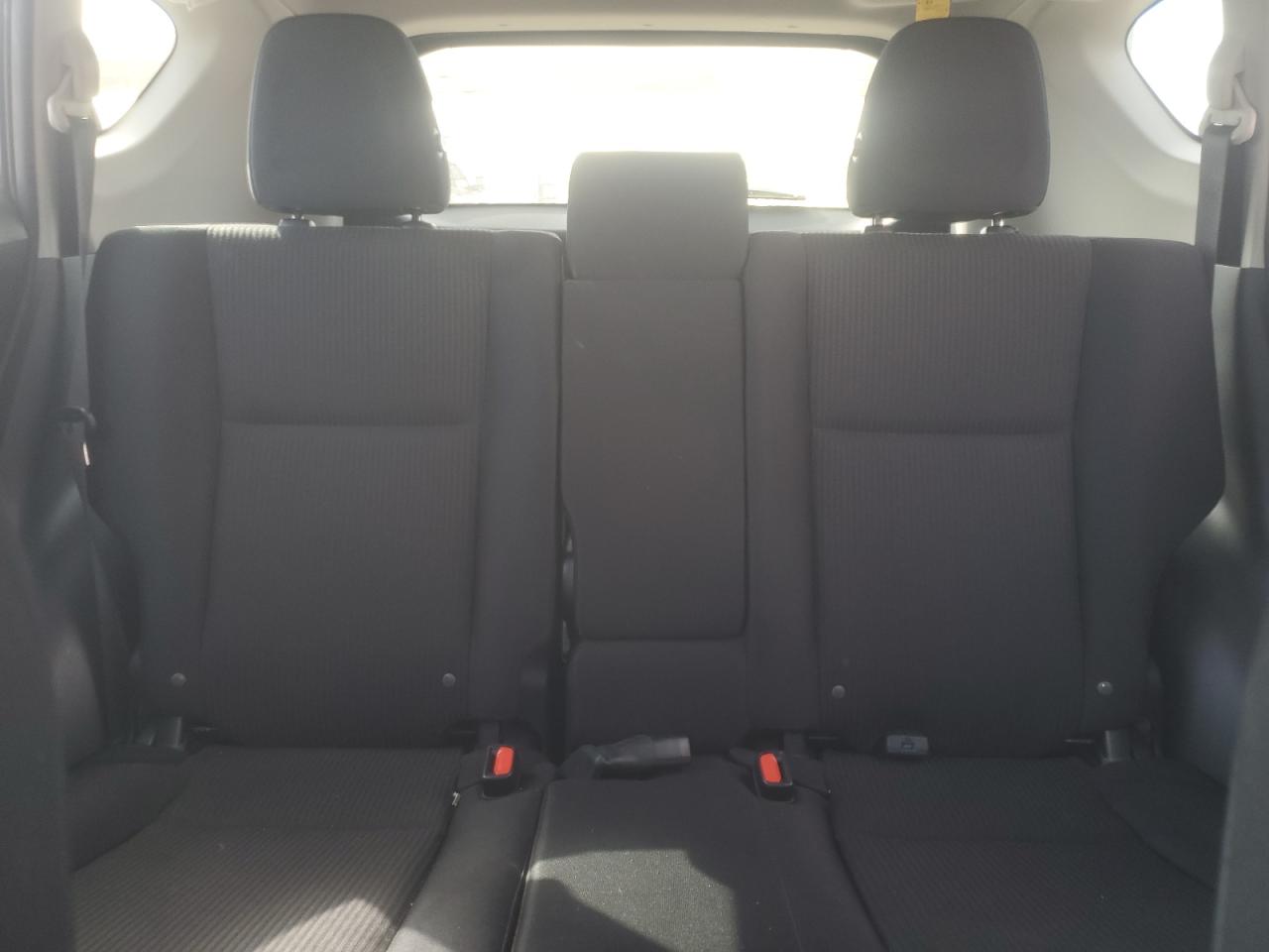 Toyota RAV4 Le Image 8