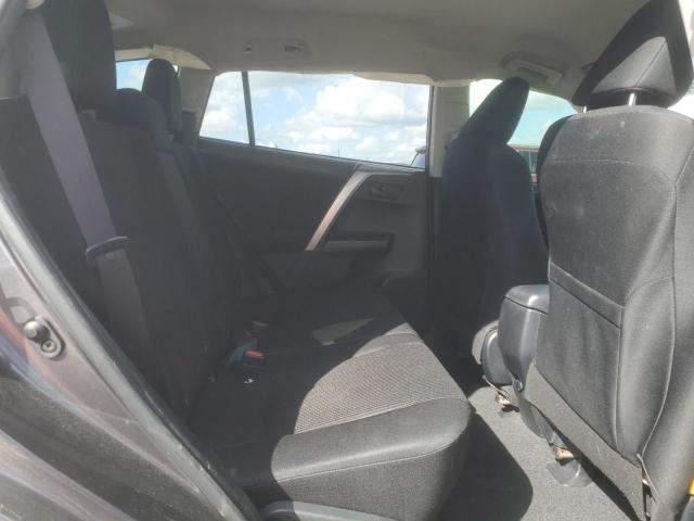 Toyota RAV4 Le Image 9