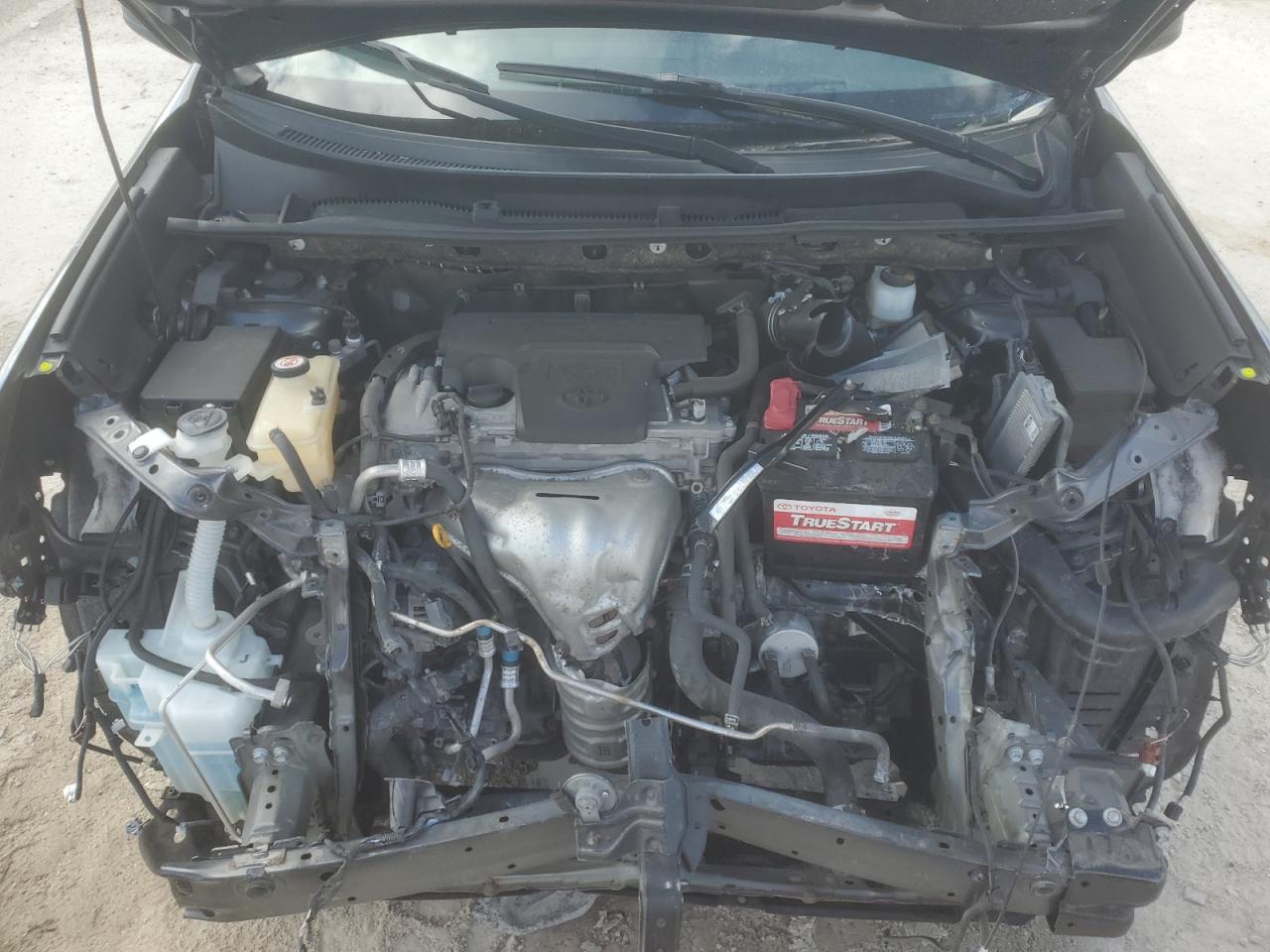 Toyota RAV4 Le Image 14