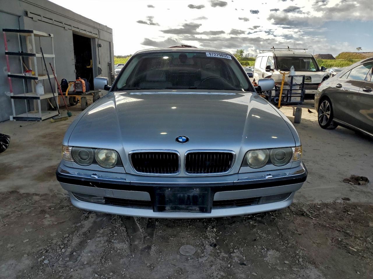 BMW 7 Series Il Image 12