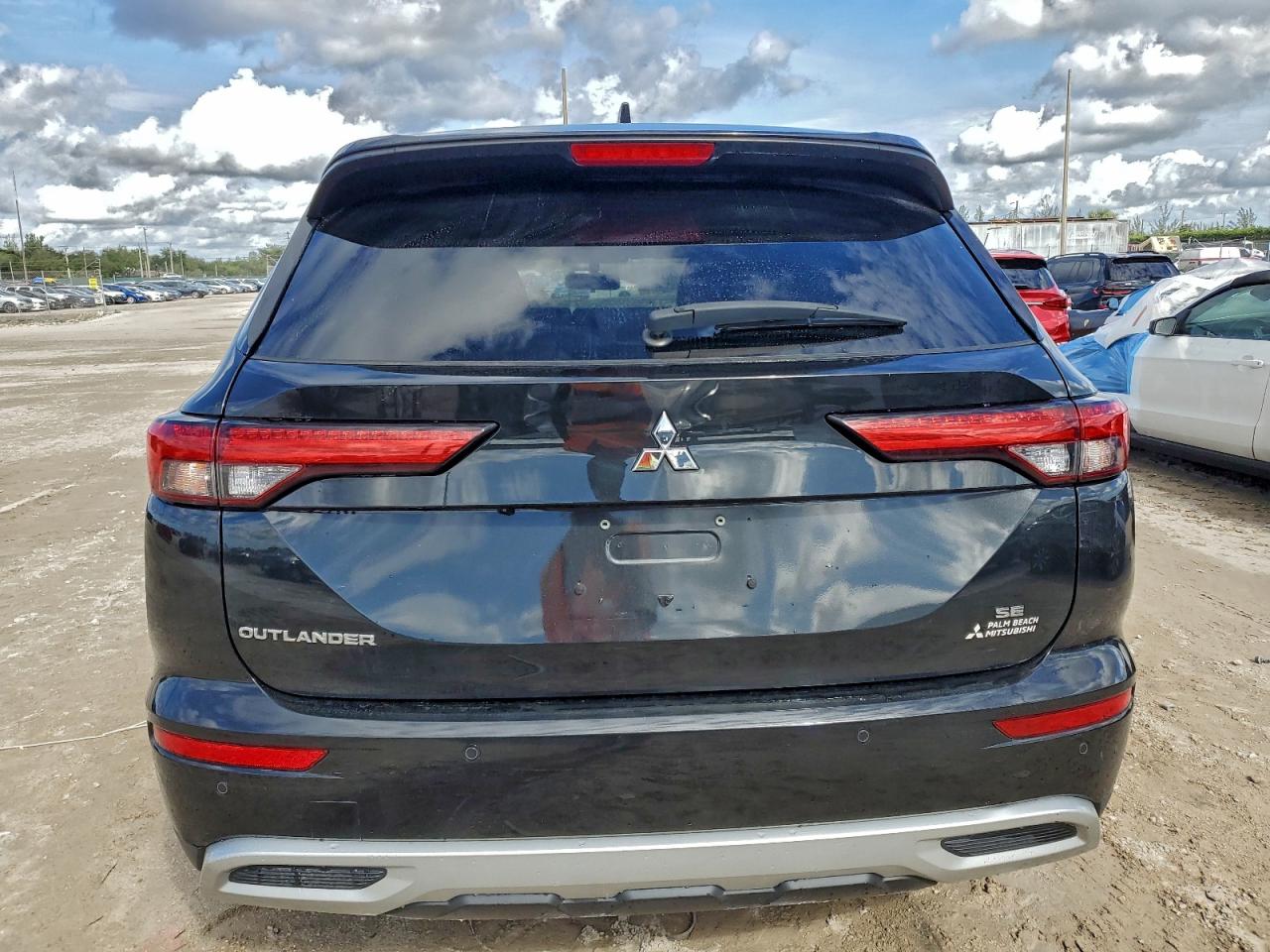 Mitsubishi Outlander Se Image 6