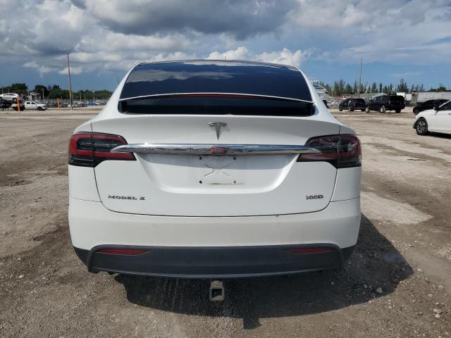 Tesla Model X Image 2