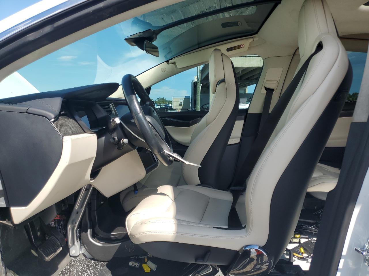 Tesla Model X Image 6