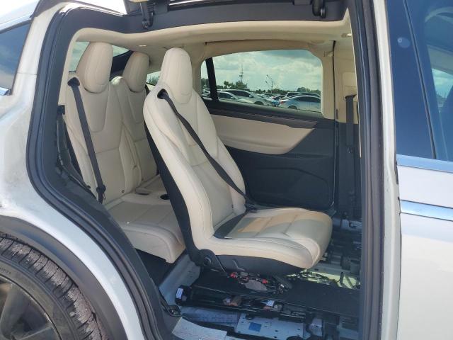 Tesla Model X Image 9