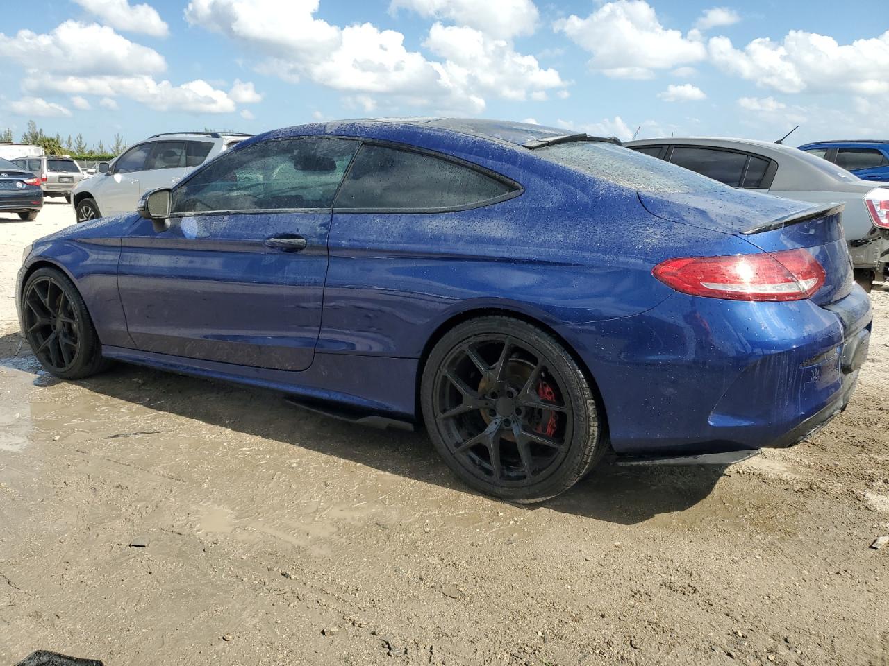 Mercedes-Benz C-Class 300 Image 2