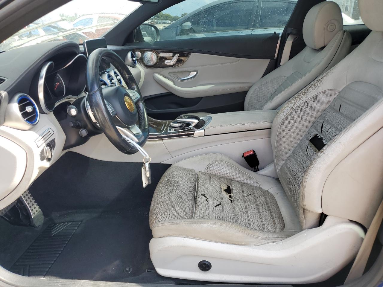 Mercedes-Benz C-Class 300 Image 3