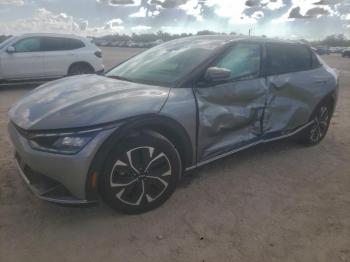  Salvage Kia EV6