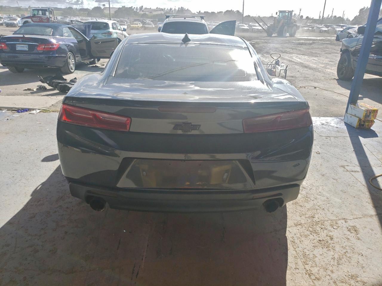 Chevrolet Camaro Lt Image 4