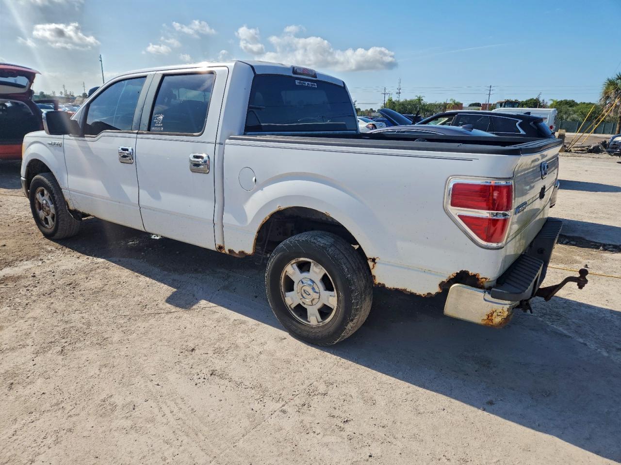 Ford F-150 Supercrew Image 8