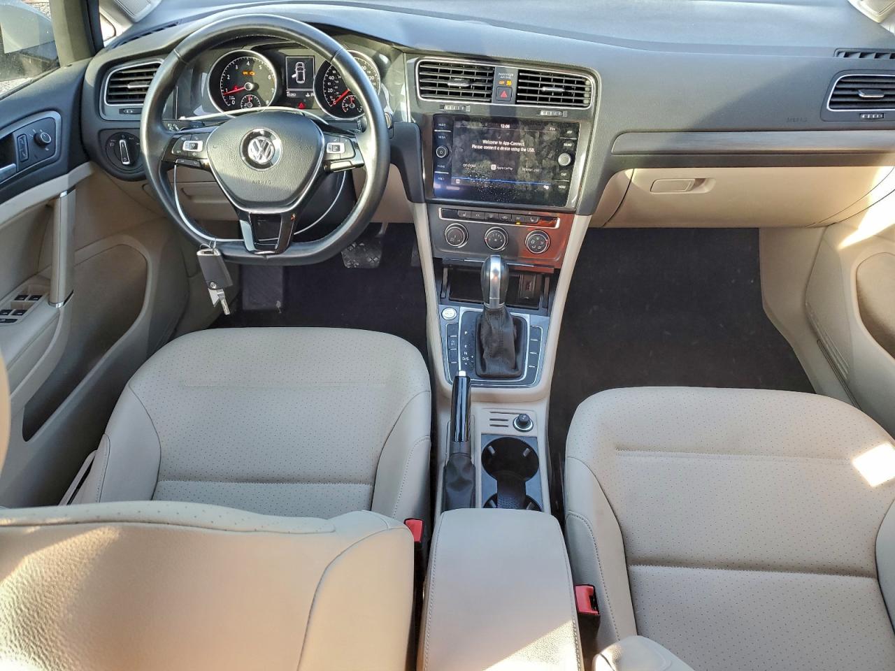 Volkswagen Golf S Image 9