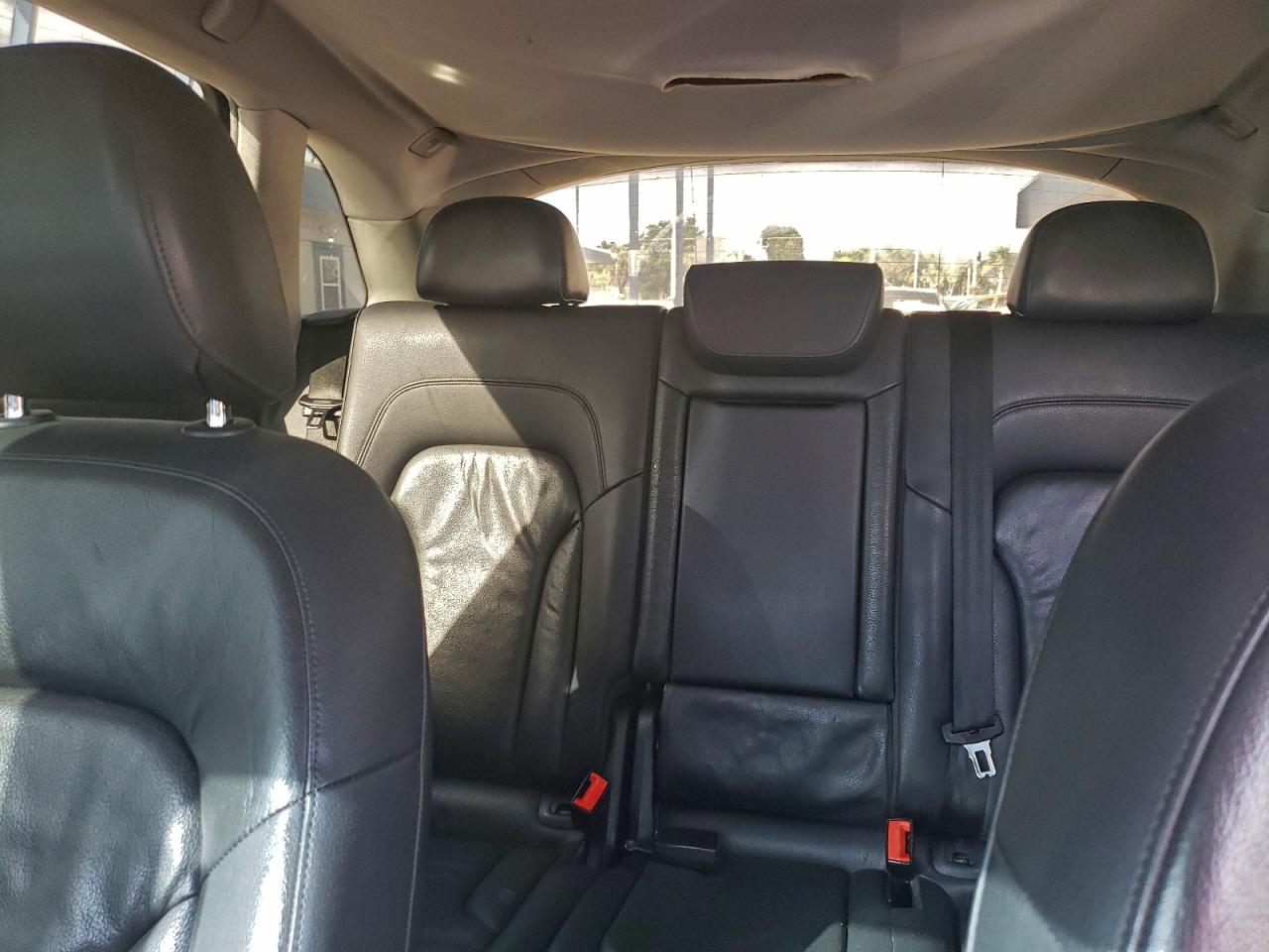 Audi Q5 Premium Image 10