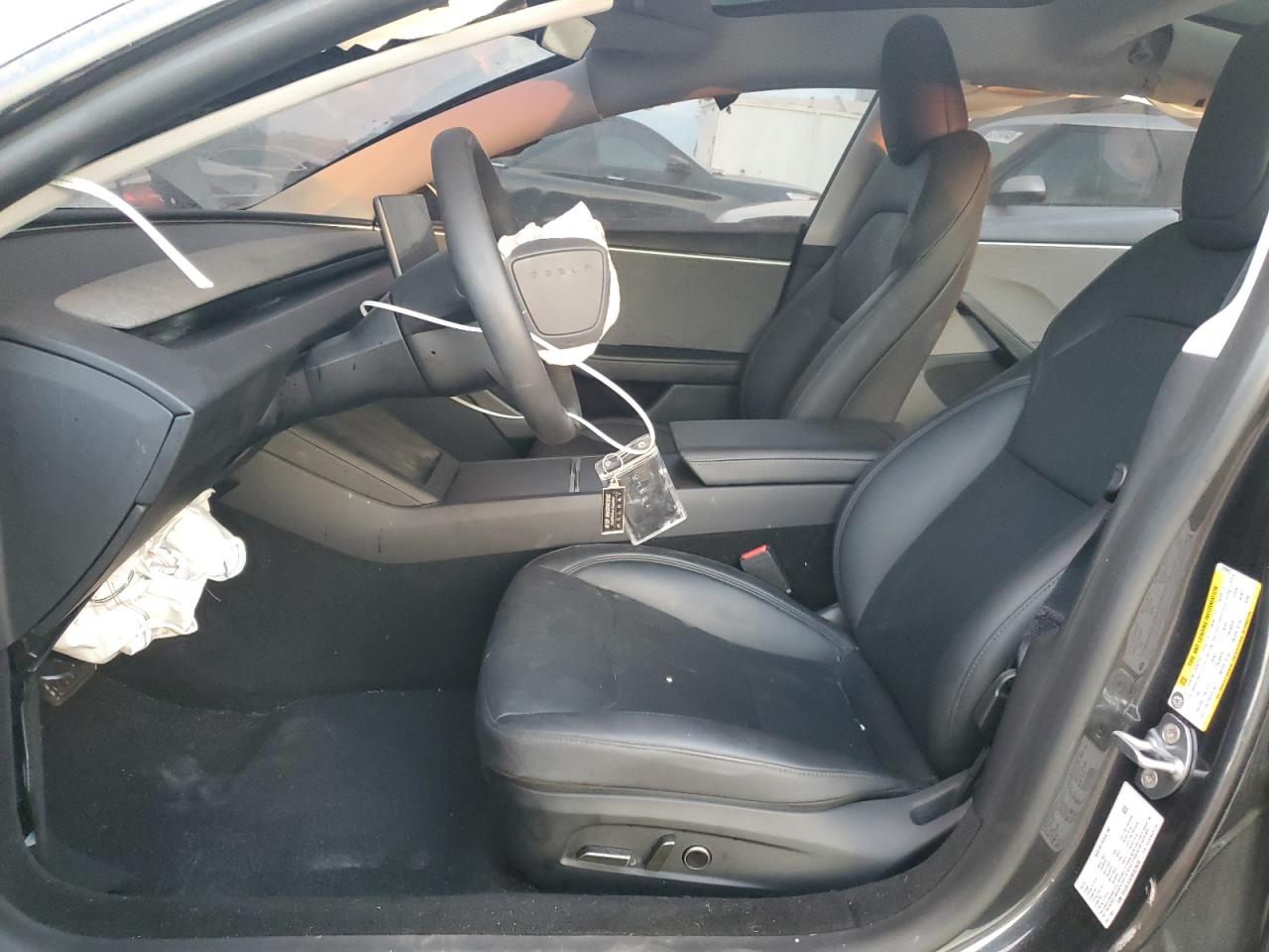 Tesla Model 3 Image 5