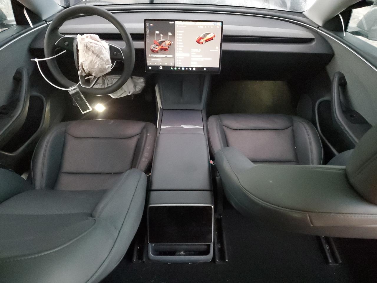 Tesla Model 3 Image 9