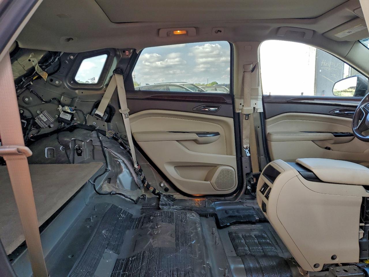 Cadillac SRX Luxury Collection Image 6