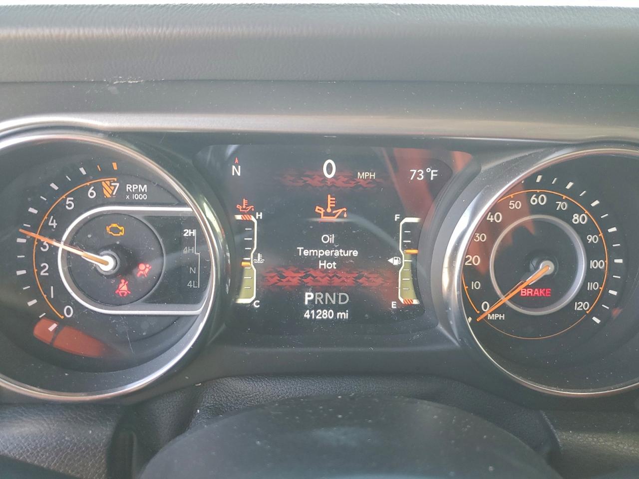 Jeep Wrangler Sahara Image 8