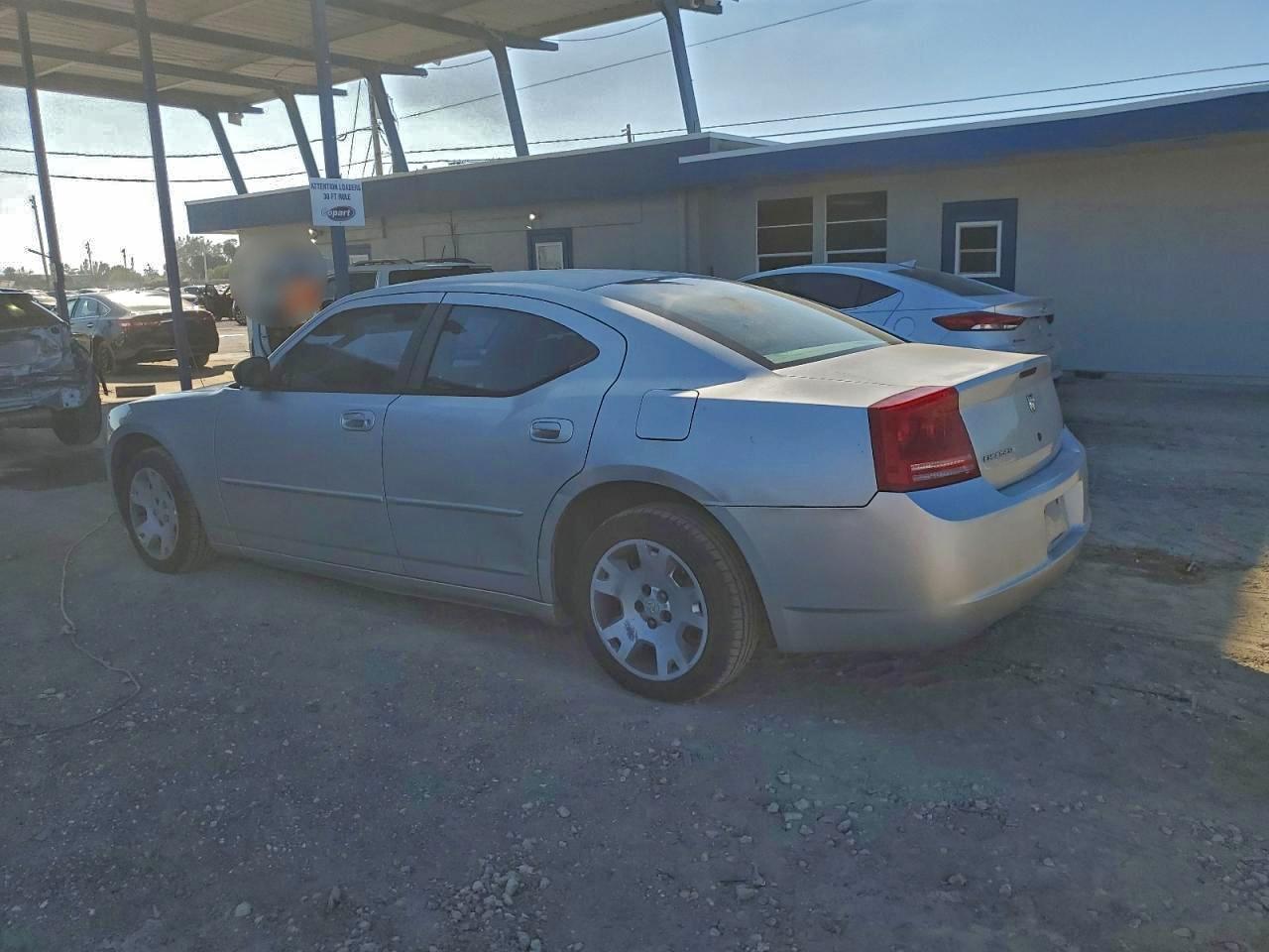 Dodge Charger Se Image 3