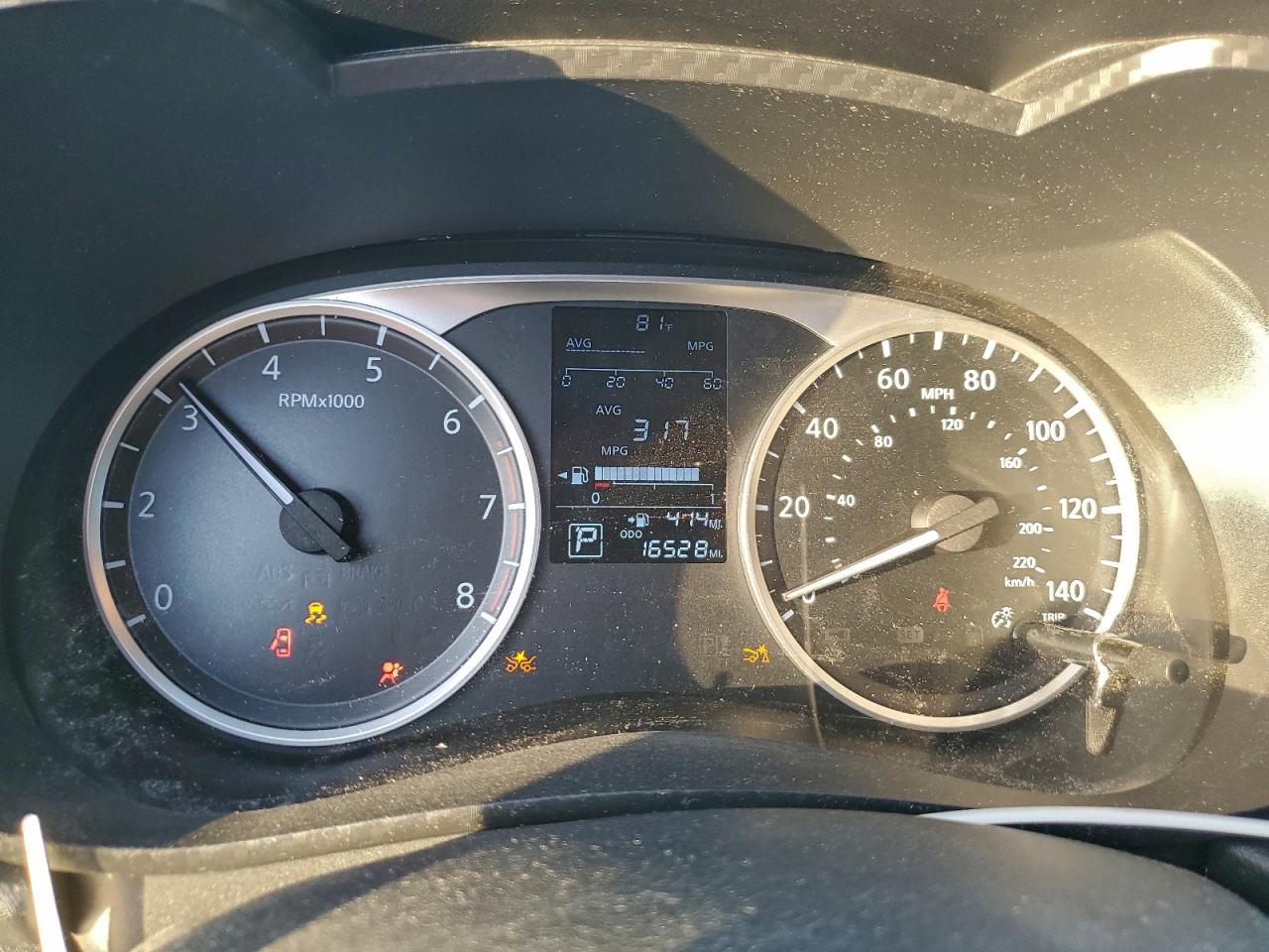 Nissan Versa S Image 8