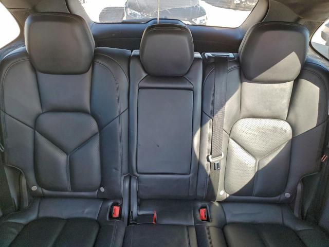 Porsche Cayenne Se Hybrid Image 4