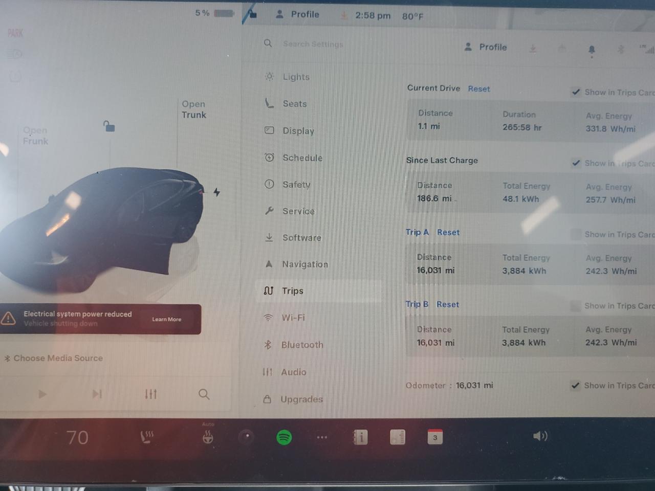 Tesla Model 3 Image 11