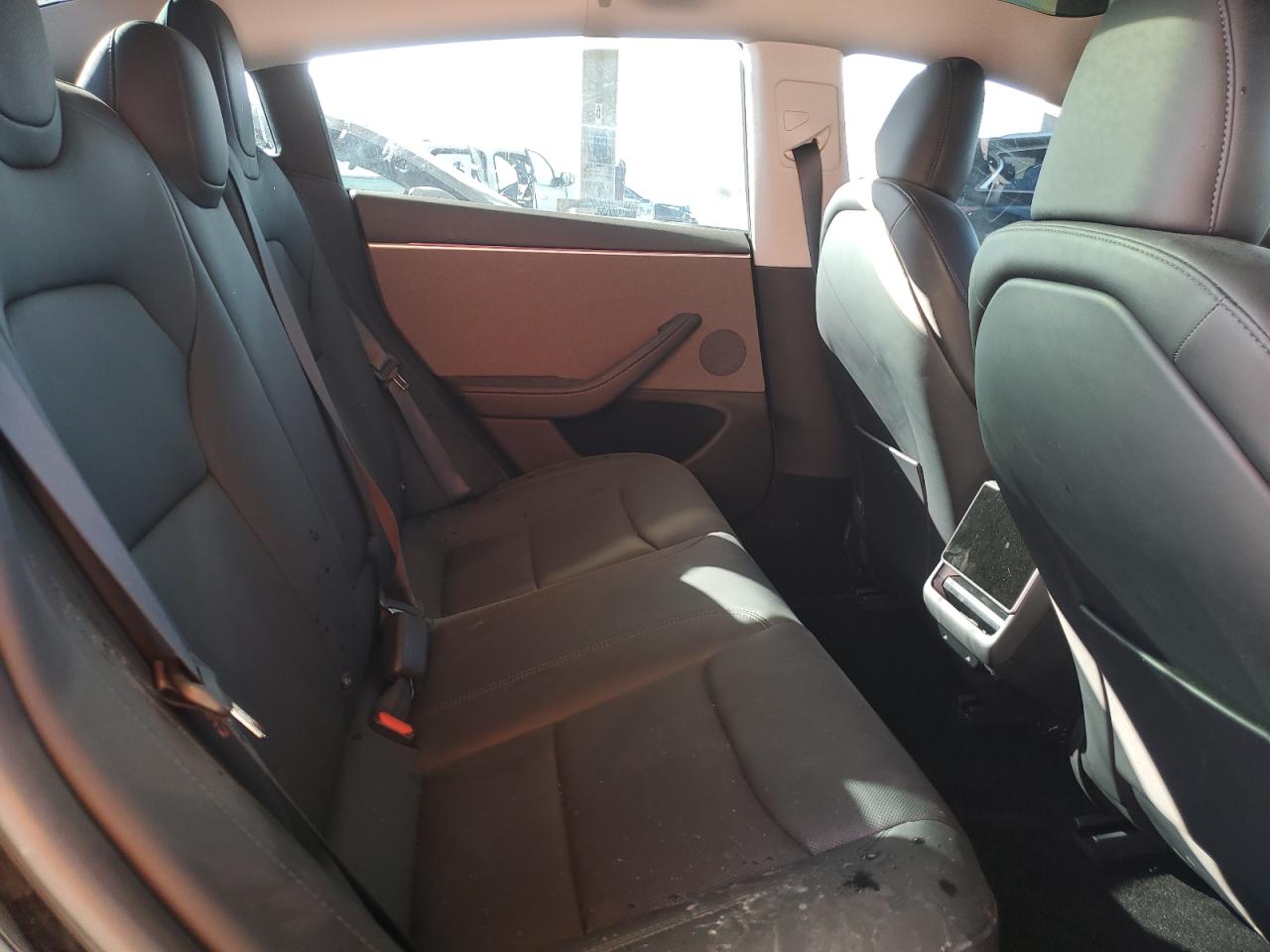 Tesla Model 3 Image 12