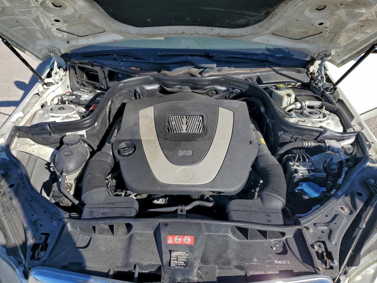 Mercedes-Benz E-Class 350 Image 10