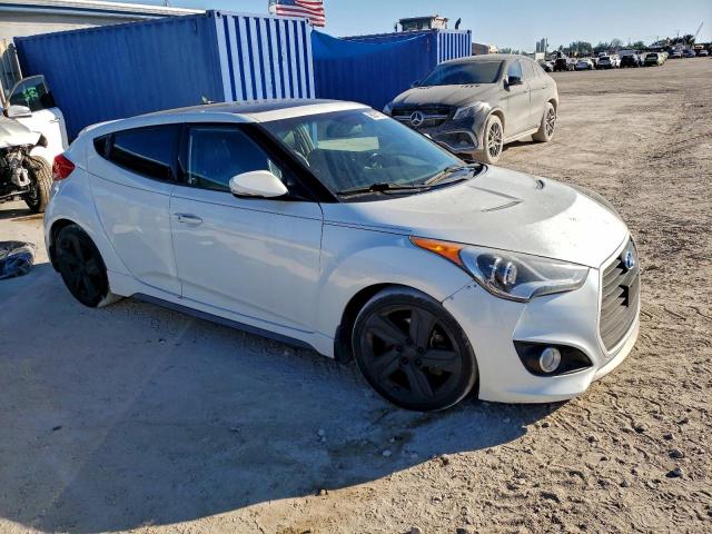 Hyundai VELOSTER Turbo Image 4