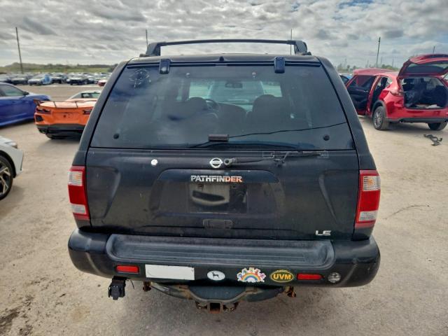 Nissan Pathfinder Le Image 4