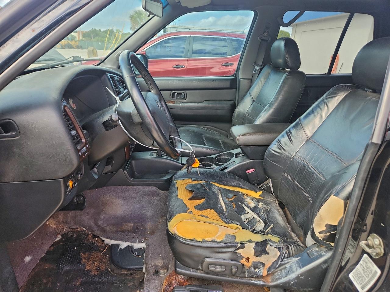 Nissan Pathfinder Le Image 12