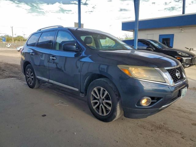 Nissan Pathfinder S Image 7